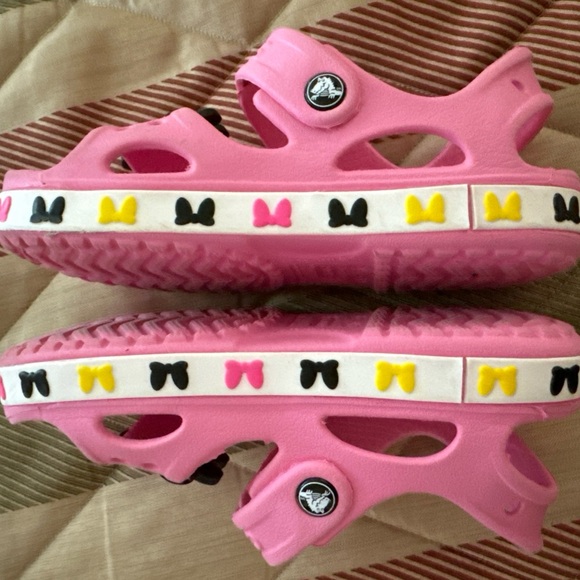 Crocs child Mini Mouse Disney Pink Multicolor Girl Sandals size 12C - Picture 4 of 12